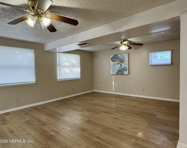 2057 Glen Gardner Drive - Photo Thumbnail 3