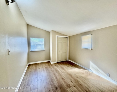 2057 Glen Gardner Drive - Photo Thumbnail 13
