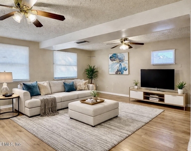 2057 Glen Gardner Drive - Photo Thumbnail 4