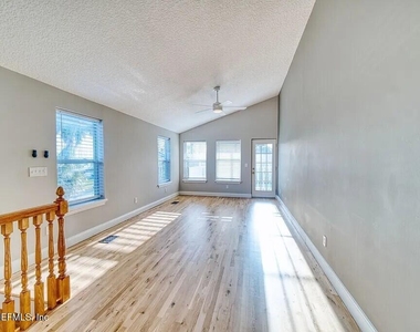 259 Riberia Street - Photo Thumbnail 6