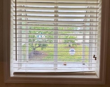 5557 Floral Avenue - Photo Thumbnail 18
