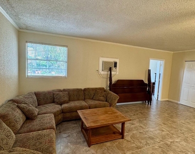 5557 Floral Avenue - Photo Thumbnail 14