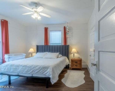440 E 6th Street - Photo Thumbnail 13