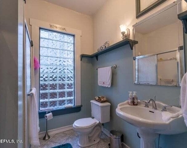 440 E 6th Street - Photo Thumbnail 12