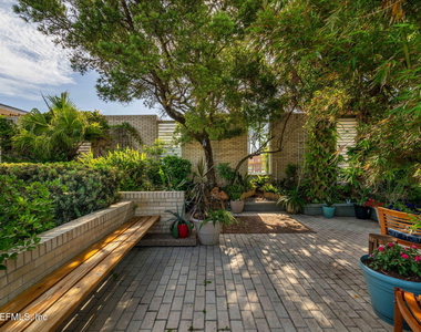 2337 Seminole Road - Photo Thumbnail 31