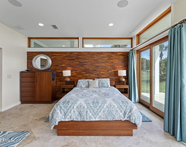 2337 Seminole Road - Photo Thumbnail 1