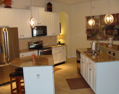 660 Porta Rosa Circle - Photo Thumbnail 5