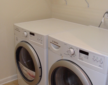 660 Porta Rosa Circle - Photo Thumbnail 8