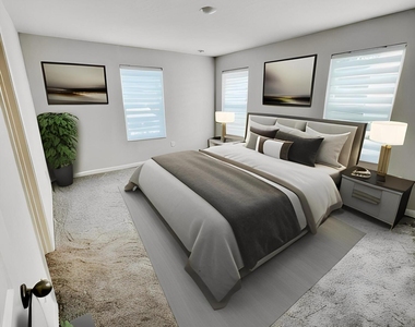 535 S Woodlawn Street - Photo Thumbnail 6