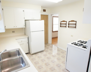 1229 Middlebury Lane - Photo Thumbnail 11