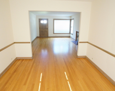 1229 Middlebury Lane - Photo Thumbnail 8