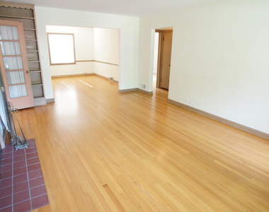 1229 Middlebury Lane - Photo Thumbnail 2