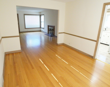 1229 Middlebury Lane - Photo Thumbnail 9