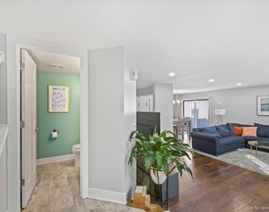 6352 W Orchard Drive - Photo Thumbnail 2