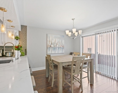 6352 W Orchard Drive - Photo Thumbnail 7