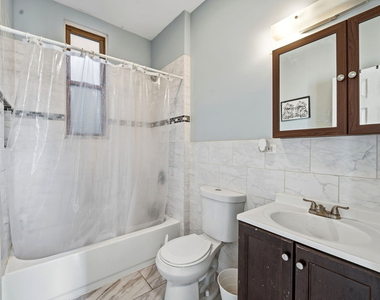 1637 S Saint Louis Avenue - Photo Thumbnail 10