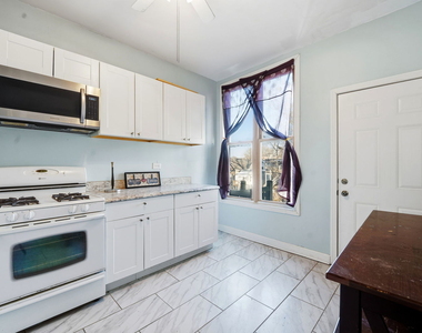 1637 S Saint Louis Avenue - Photo Thumbnail 15