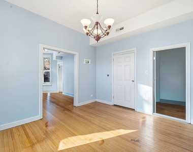1637 S Saint Louis Avenue - Photo Thumbnail 4