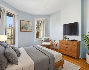 1637 S Saint Louis Avenue - Photo Thumbnail 13