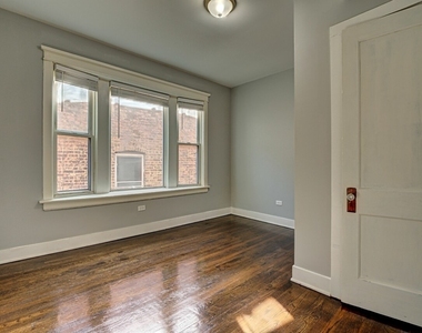 7331 S Dante Avenue - Photo Thumbnail 4