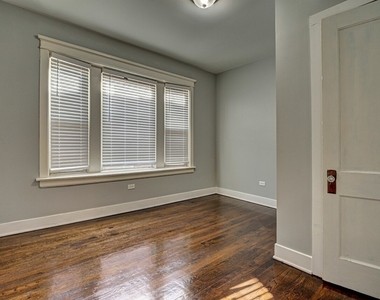 7331 S Dante Avenue - Photo Thumbnail 6