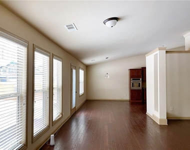 1821 Bridle Road - Photo Thumbnail 11