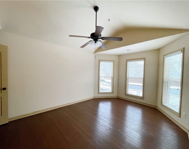 1821 Bridle Road - Photo Thumbnail 9