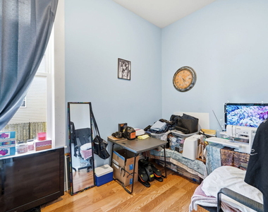 1637 S Saint Louis Avenue - Photo Thumbnail 15