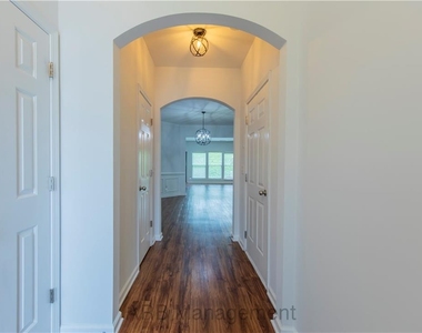 4922 Sherwood Way - Photo Thumbnail 1
