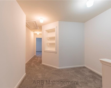 4922 Sherwood Way - Photo Thumbnail 10
