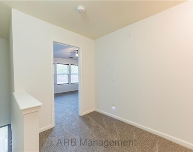 4922 Sherwood Way - Photo Thumbnail 8