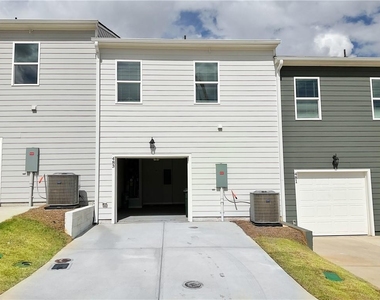 483 Crown Drive - Photo Thumbnail 21