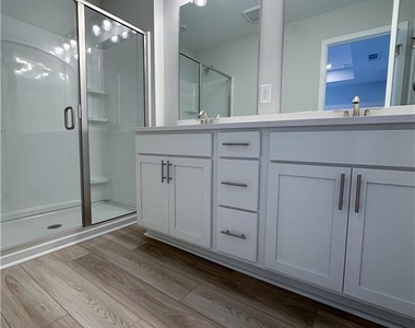 483 Crown Drive - Photo Thumbnail 18