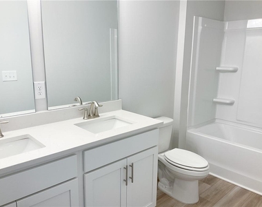 483 Crown Drive - Photo Thumbnail 15