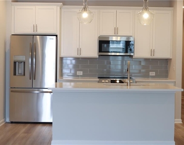 495 Crown Drive - Photo Thumbnail 5