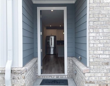 495 Crown Drive - Photo Thumbnail 2