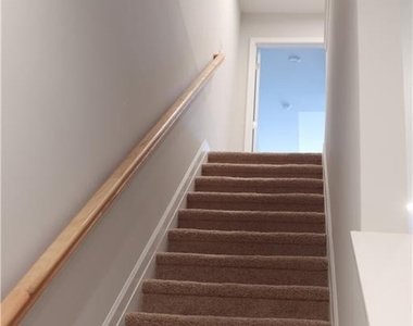 495 Crown Drive - Photo Thumbnail 9