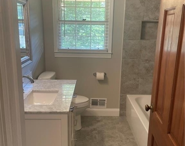 5416 N Richland Creek Road - Photo Thumbnail 7
