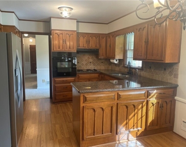 5416 N Richland Creek Road - Photo Thumbnail 5