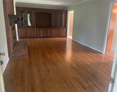 5416 N Richland Creek Road - Photo Thumbnail 2