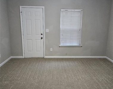 2193 Landing Walk Drive - Photo Thumbnail 7