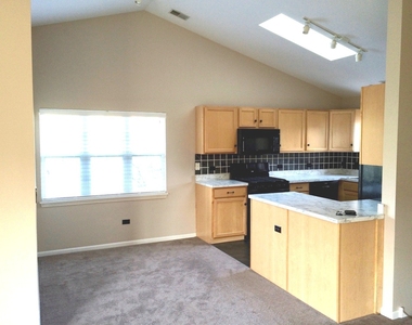 2919 Rutland Circle - Photo Thumbnail 2