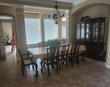 4627 Lake Knoll Court - Photo Thumbnail 4