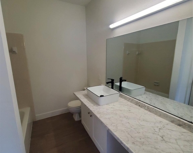 17473 Red Oak Drive - Photo Thumbnail 14