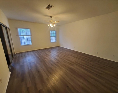 17473 Red Oak Drive - Photo Thumbnail 12