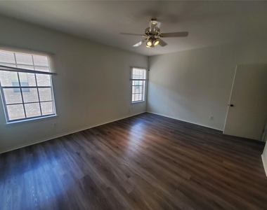 17473 Red Oak Drive - Photo Thumbnail 13