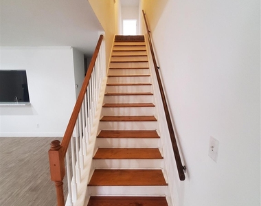 17473 Red Oak Drive - Photo Thumbnail 8