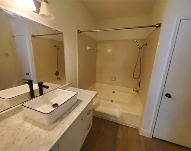17473 Red Oak Drive - Photo Thumbnail 11