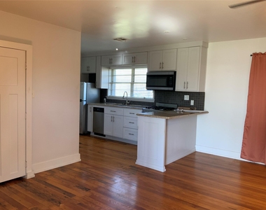 100 W Madison Street - Photo Thumbnail 7
