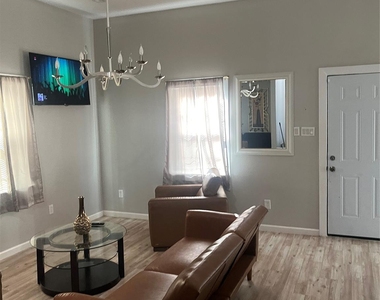 3209 Ennis Street - Photo Thumbnail 9